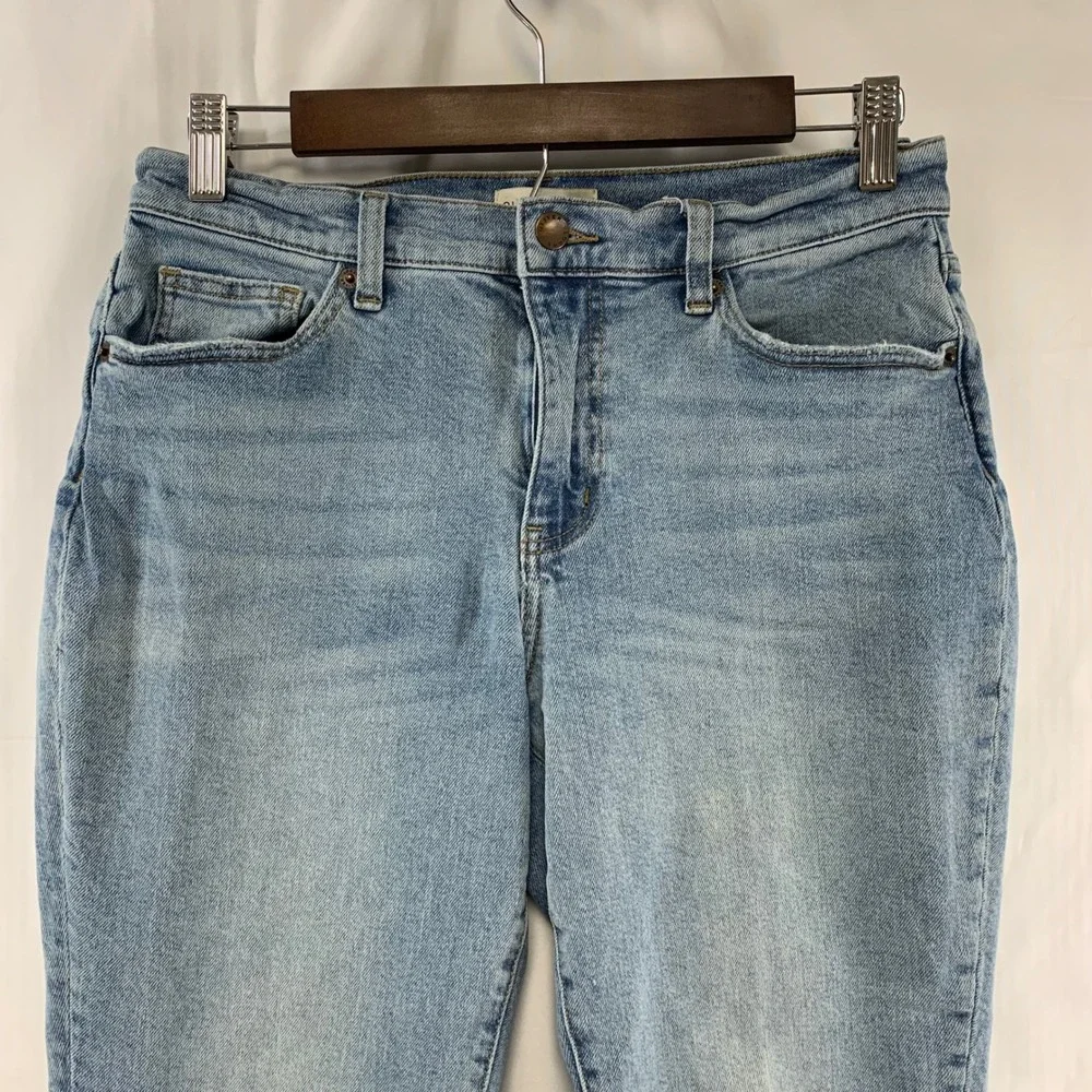 Oliver Logan Crosby Jeans‎ Womens 27 Light Wash Blue Relaxed Taper Raw Hem